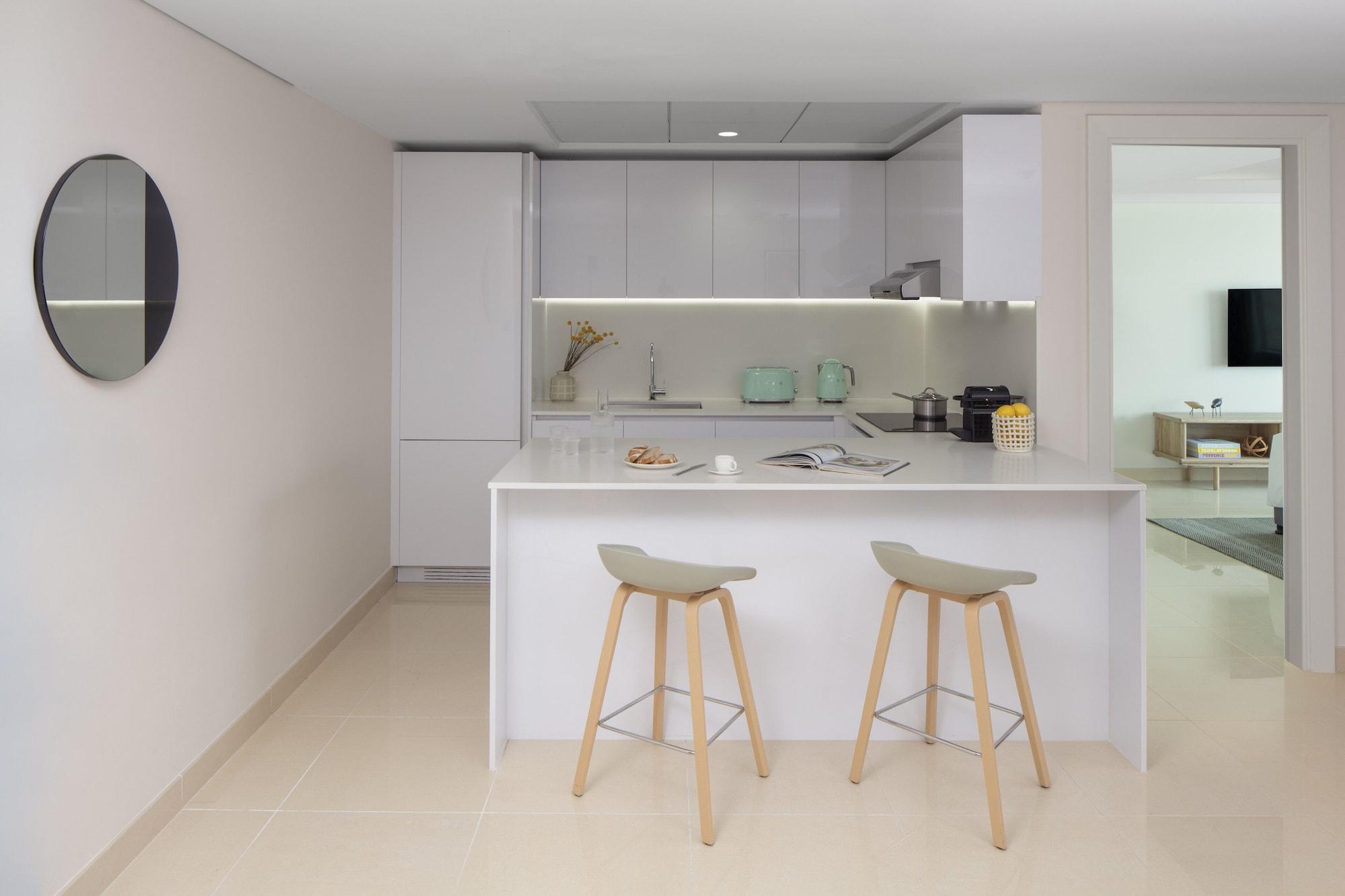 Staybridge Suites Dubai Internet City Bagian luar foto
