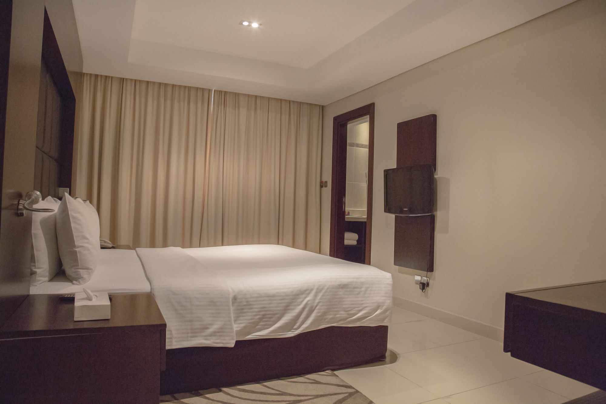 Staybridge Suites Dubai Internet City Bagian luar foto